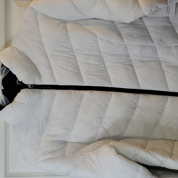 Time n True White Puffer Jacket 1x NWT - Picture 2 of 4